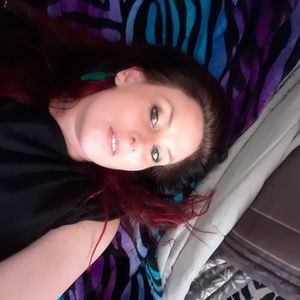 Meet your Posher, Monique